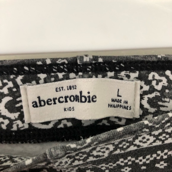 Grey striped/patterned leggings from Abercrombie - Picture 2 of 2